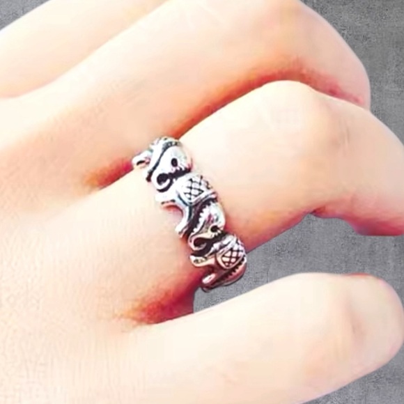 Silver elephants thumb ring adjustable size, stamped .925 - Picture 1 of 7